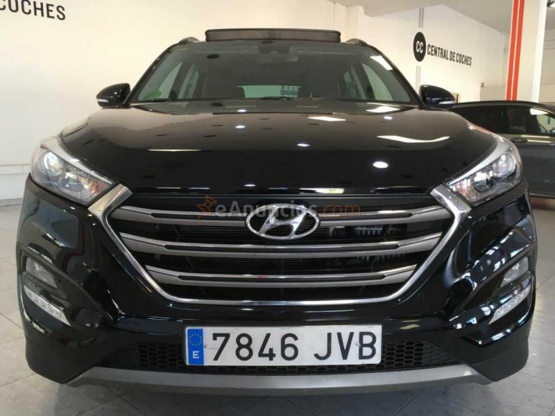 Hyundai Tucson 1.7 CRDI 115cv Tecno sky  Techo  Navi  Camara  Key less 