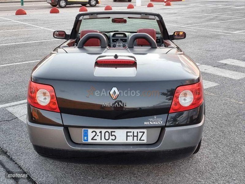 Renault Megane Coupecabrio Dynamique 1.6 16v de 2007 con 79.500 Km por 4.000 EUR. en Granada