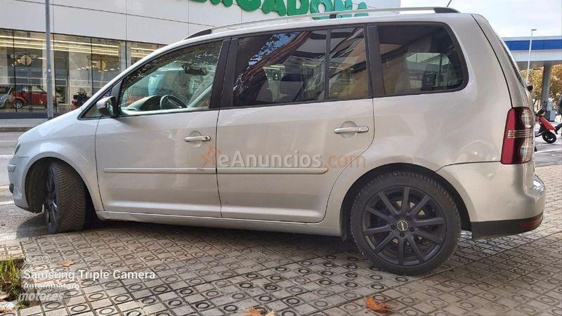Volkswagen Touran 1.9 TDI 105cv Advance de 2010 con 197.000 Km por 8.900 EUR. en Barcelona