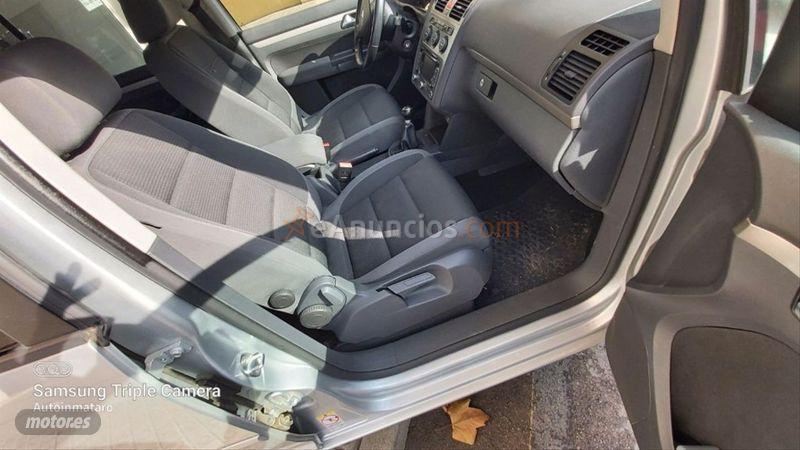 Volkswagen Touran 1.9 TDI 105cv Advance de 2010 con 197.000 Km por 8.900 EUR. en Barcelona