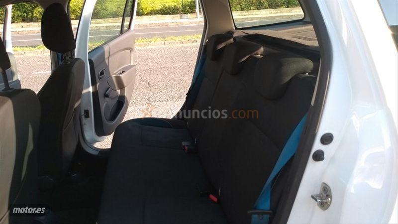 Dacia Logan MCV Laureate dCi 90 de 2015 con 170.000 Km por 7.900 EUR. en Cantabria