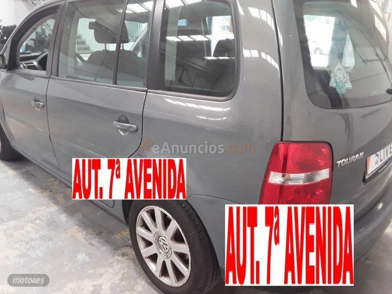 Volkswagen Touran 2.0 TDI ADVANCE de 2005 con 285.000 Km por 4.100 EUR. en Badajoz