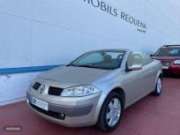 Renault Megane COUPECABR. CONFORT DYNAMIQUE 1.6 16v de 2005 con 190.000 Km por 3.850 EUR. en Barcelona