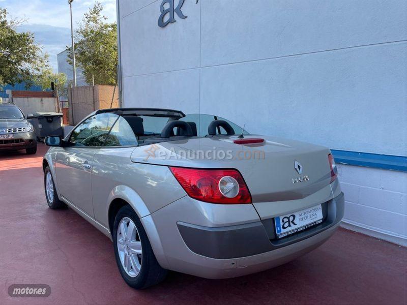 Renault Megane COUPECABR. CONFORT DYNAMIQUE 1.6 16v de 2005 con 190.000 Km por 3.850 EUR. en Barcelona