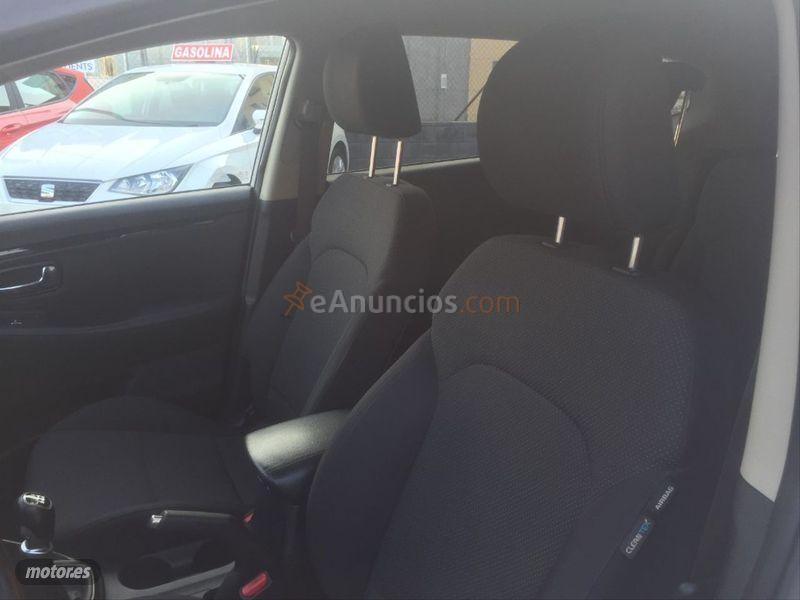 Kia Carens 1.7 CRDi VGT 115cv Drive EcoDynam 5pl de 2014 con 88.000 Km por 12.500 EUR. en Barcelona