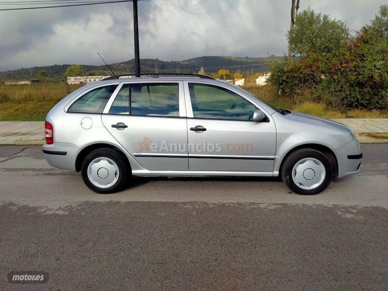 Skoda Fabia Combi 1.9 SDi 64CV Young de 2005 con 164.000 Km por 3.500 EUR. en Badajoz