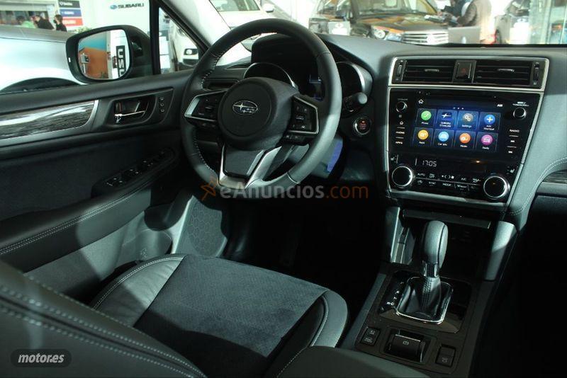 Subaru Outback 2.5i Executive Silver Edition CVT AWD de 2021 con 10 Km por 35.500 EUR. en Cadiz
