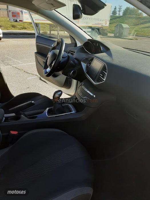 Peugeot 208 PEUGEOT 308 1.6 BlueHDi Style 100 de 2016 por 6.500 EUR. en Madrid
