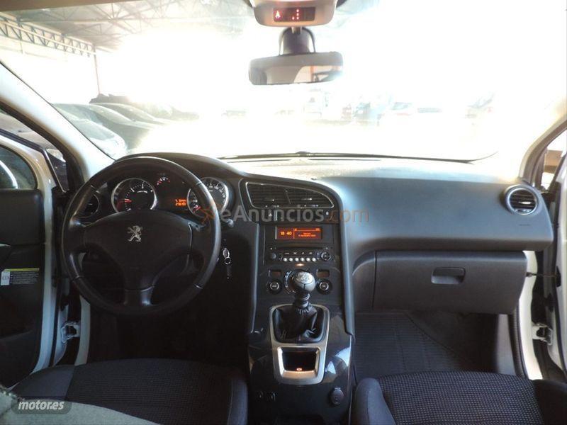 Peugeot 5008 Allure 2.0 BlueHDi 110KW 150CV de 2017 con 260.000 Km por 8.200 EUR. en Badajoz