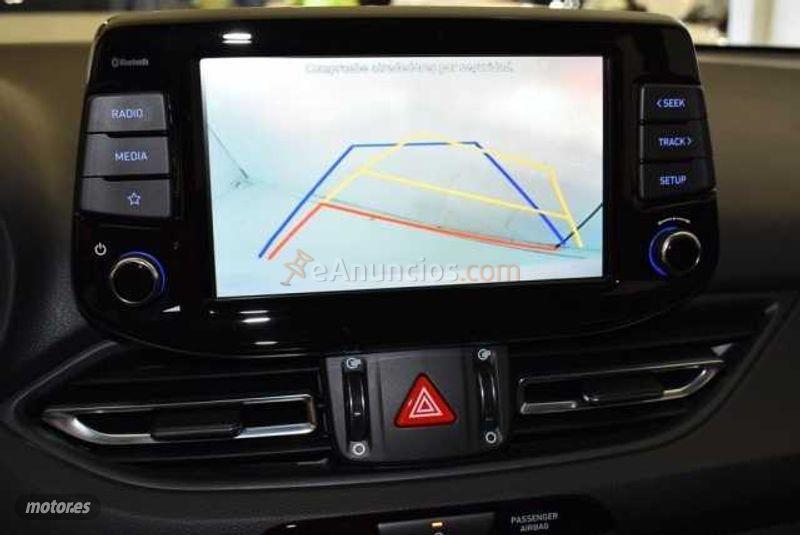 Hyundai i30 1.0 TGDI Klass 48V 120 de 2021 con 15 Km por 21.790 EUR. en Sevilla