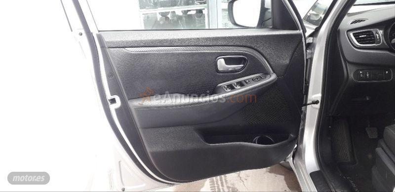Kia Carens 1.6 GDi 99kW 135CV Drive de 2018 con 20.900 Km por 15.290 EUR. en Madrid