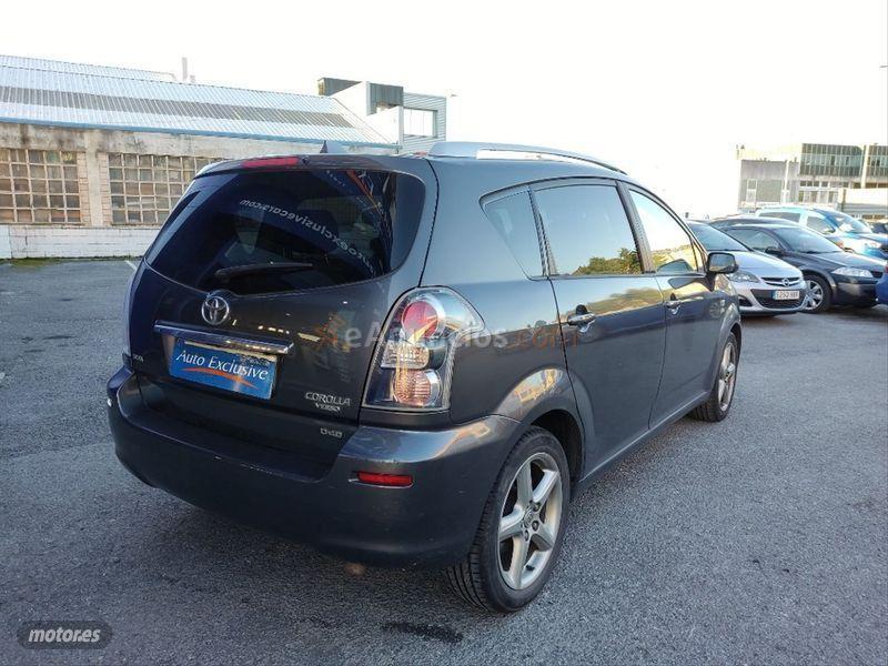 Toyota Corolla Verso 2.2 D4D 177cv Sport de 2007 con 230.000 Km por 4.490 EUR. en Vizcaya