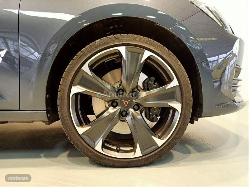 Cupra Leon SP 1.4 eHybrid 180kW 245CV DSG de 2021 con 5.900 Km por 39.990 EUR. en La Coruna