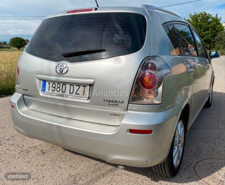 Toyota Corolla Verso 2.2 D4D 136cv Sol de 2006 con 180.000 Km por 5.700 EUR. en Murcia