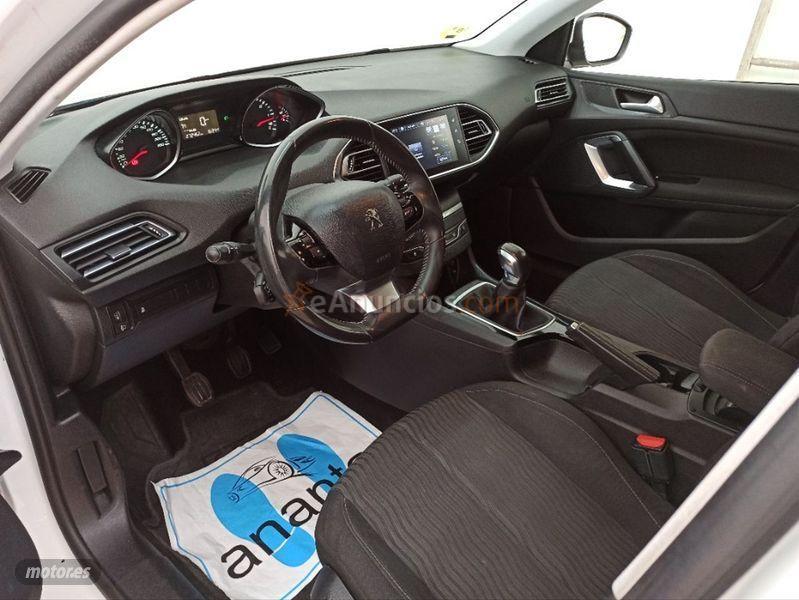 Peugeot 308 Nuevo 308 SW Access 1.6 HDI 92 de 2014 con 272.000 Km por 5.499 EUR. en Madrid