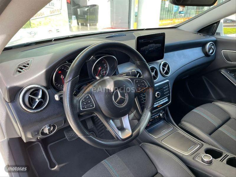 Mercedes Clase CLA CLA 200 d Shooting Brake de 2017 con 169.000 Km por 21.490 EUR. en Barcelona