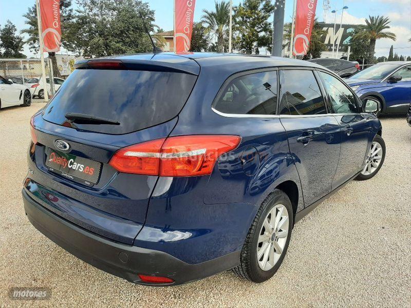Ford Focus 1.5 TDCi 120cv Titanium Sportbreak de 2015 con 128.000 Km por 10.500 EUR. en Valencia