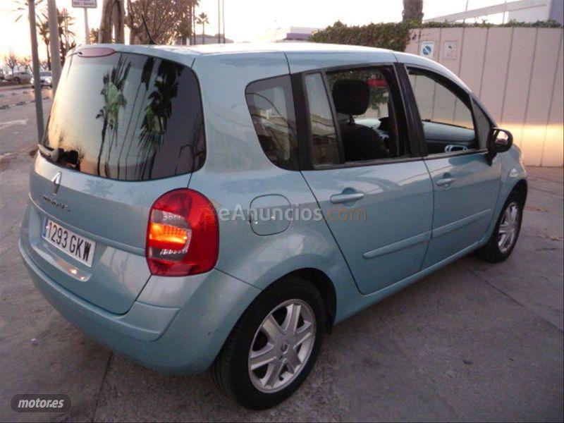 Renault Grand Modus Dynamique TCE100 eco2 de 2009 con 200.000 Km por 3.800 EUR. en Barcelona