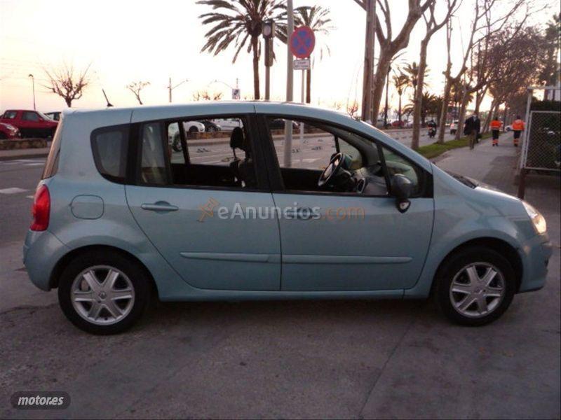 Renault Grand Modus Dynamique TCE100 eco2 de 2009 con 200.000 Km por 3.800 EUR. en Barcelona