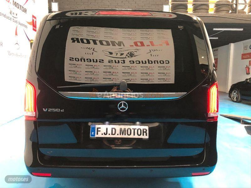 Mercedes Clase V 220 d Avantgarde Extralargo de 2018 con 65.000 Km por 51.999 EUR. en Madrid