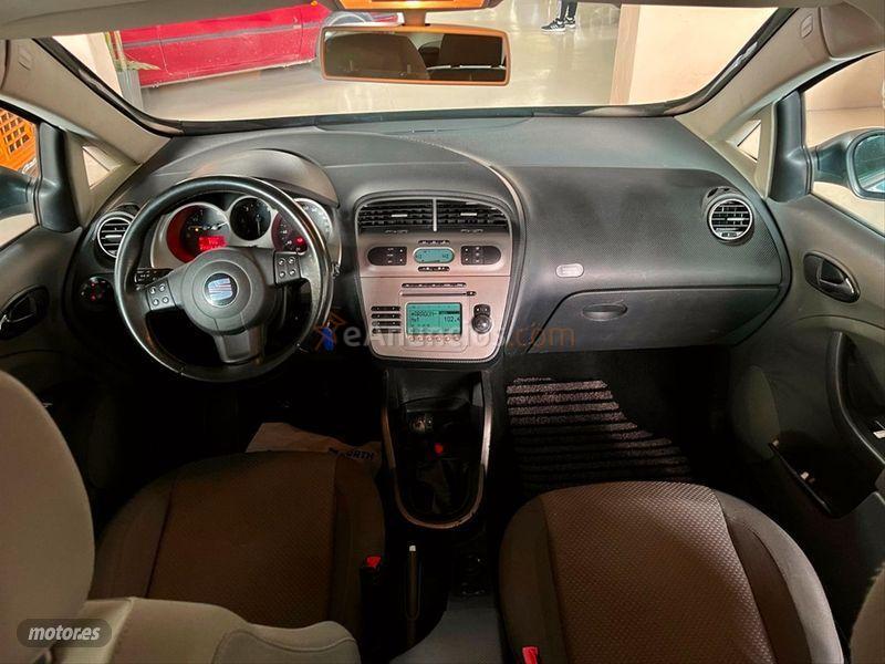 Seat Altea 1.9 TDI STYLANCE de 2005 con 209.000 Km por 3.800 EUR. en Zaragoza