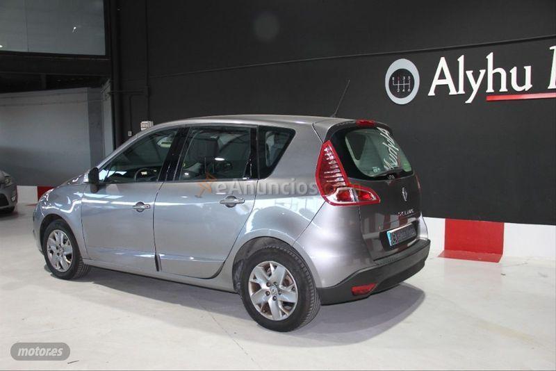 Renault Scenic Dynamique dCi 110 de 2011 con 119.000 Km por 7.990 EUR. en Salamanca