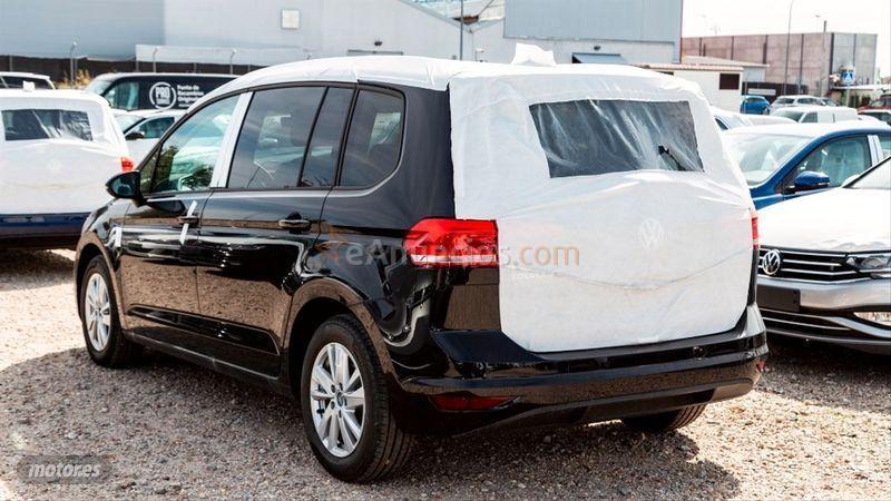 Volkswagen Touran Advance 1.5 TSI 110kW 150CV DSG de 2022 por 37.495 EUR. en Madrid