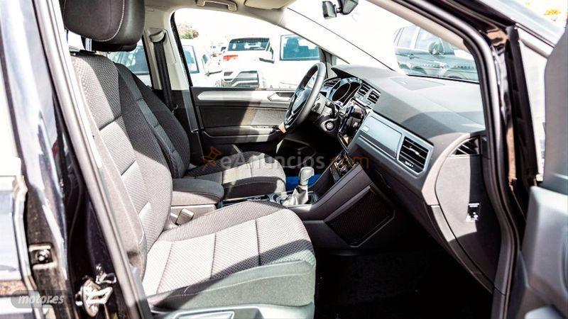 Volkswagen Touran Advance 1.5 TSI 110kW 150CV DSG de 2022 por 37.495 EUR. en Madrid