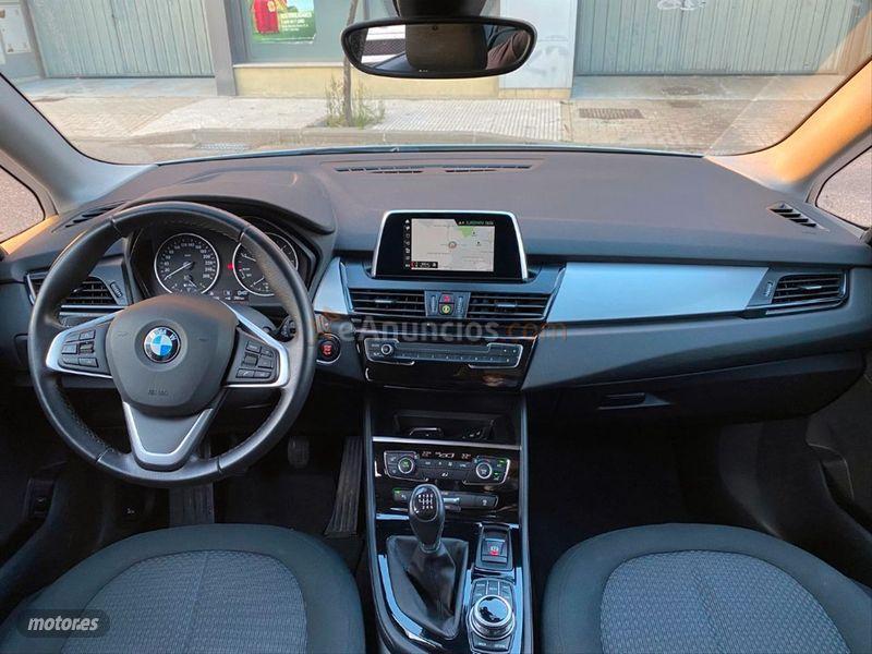 BMW Serie 2 216d Business de 2017 con 110.000 Km por 15.900 EUR. en Sevilla