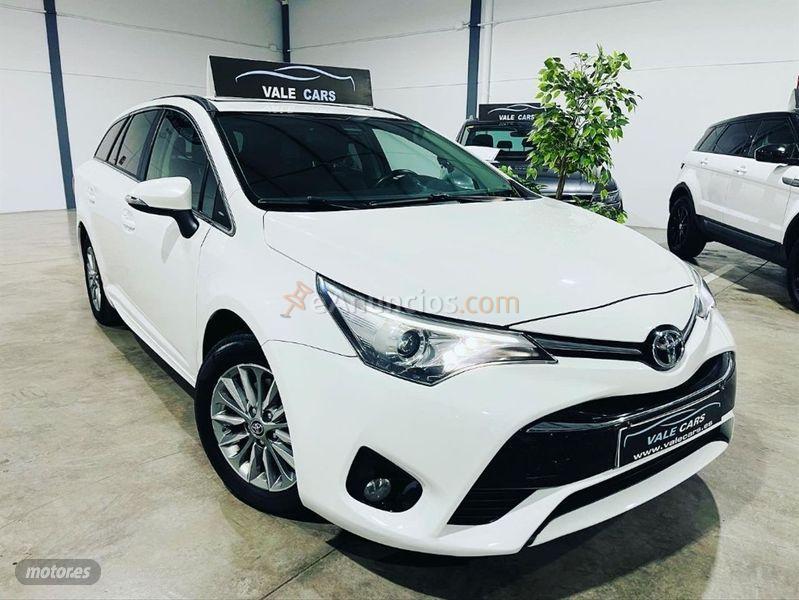 Toyota Avensis 1.6 115D ADVANCE TS de 2016 con 240.000 Km por 9.500 EUR. en Sevilla