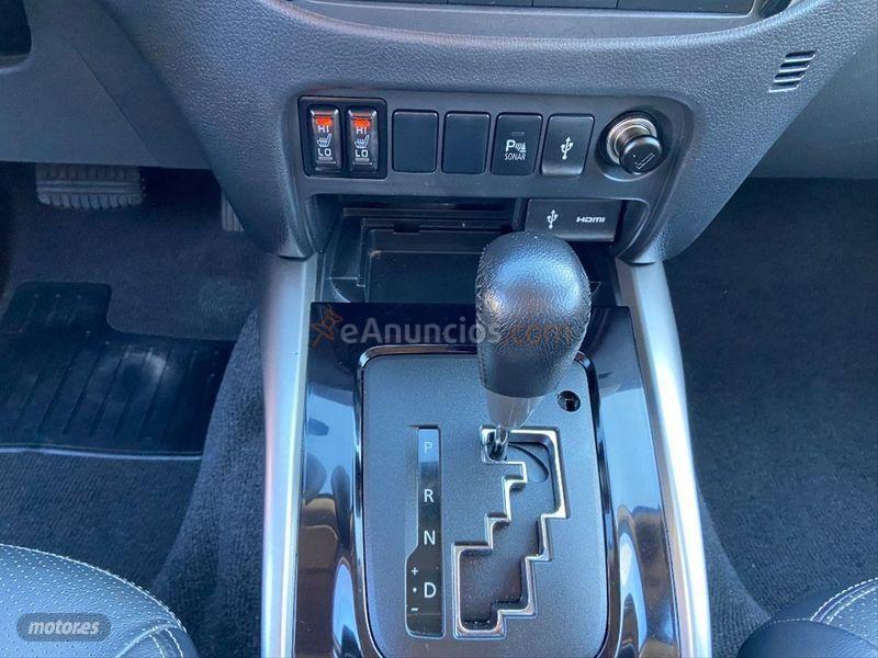 Mitsubishi L 200 DC 300 DID Kaiteki Auto de 2017 con 92.000 Km por 28.990 EUR. en Madrid