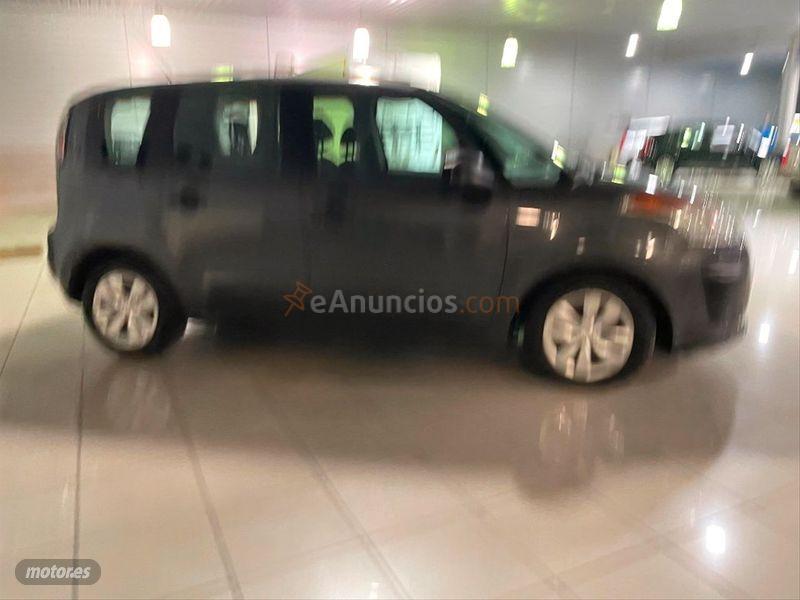 Citroen C3 Picasso HDI 90cv Airdream Attraction de 2014 con 86.000 Km por 9.990 EUR. en Salamanca