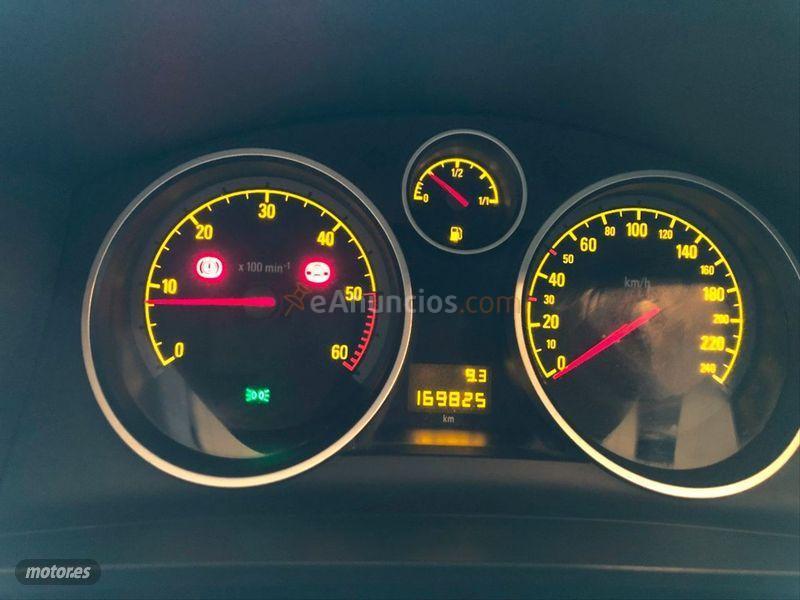 Opel Zafira 1.9 CDTi 120 CV Cosmo de 2008 con 169.000 Km por 6.900 EUR. en Salamanca