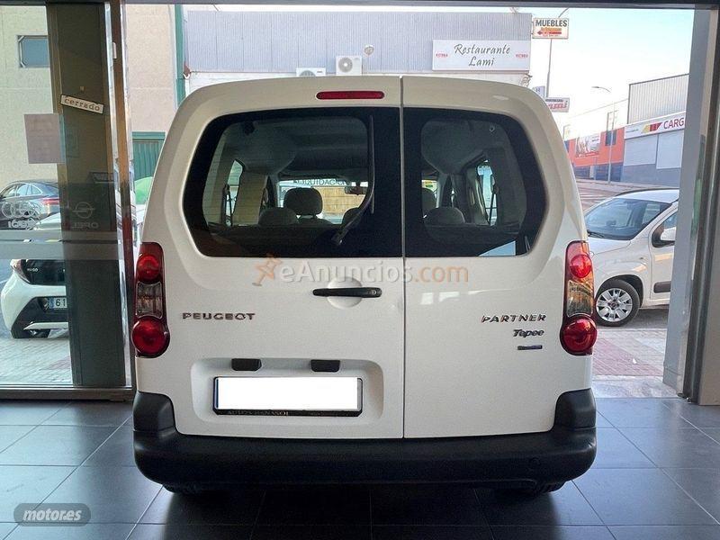 Peugeot Partner TEPEE Access 1.6 BlueHDi 75 de 2016 con 39.999 Km por 13.500 EUR. en Malaga