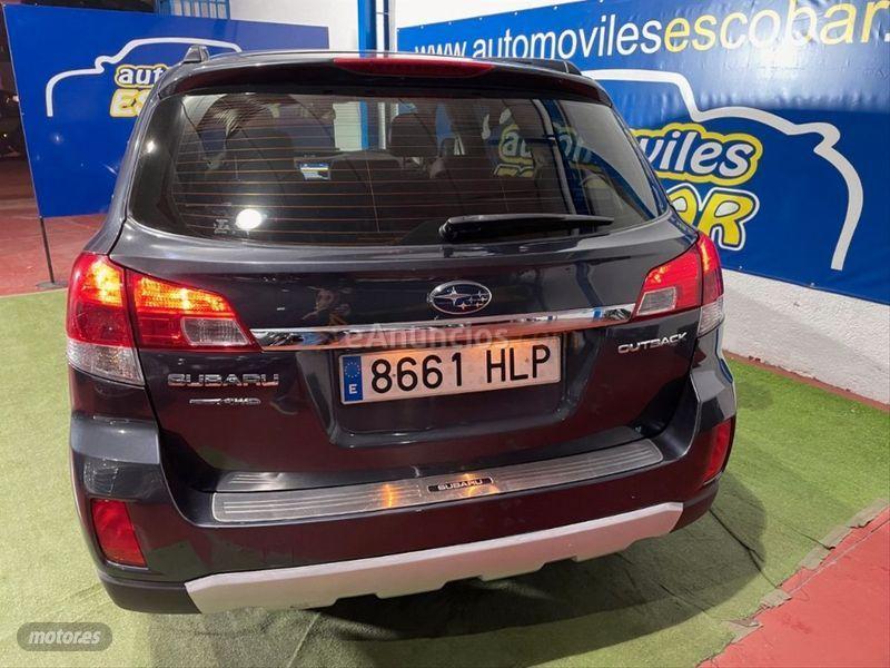 Subaru Outback 2.5i Premium de 2012 con 355.055 Km por 7.990 EUR. en Madrid