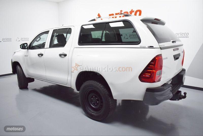 Toyota Hilux 2.4 D4D Cabina Doble GX de 2018 con 119.000 Km por 24.500 EUR. en Ciudad Real