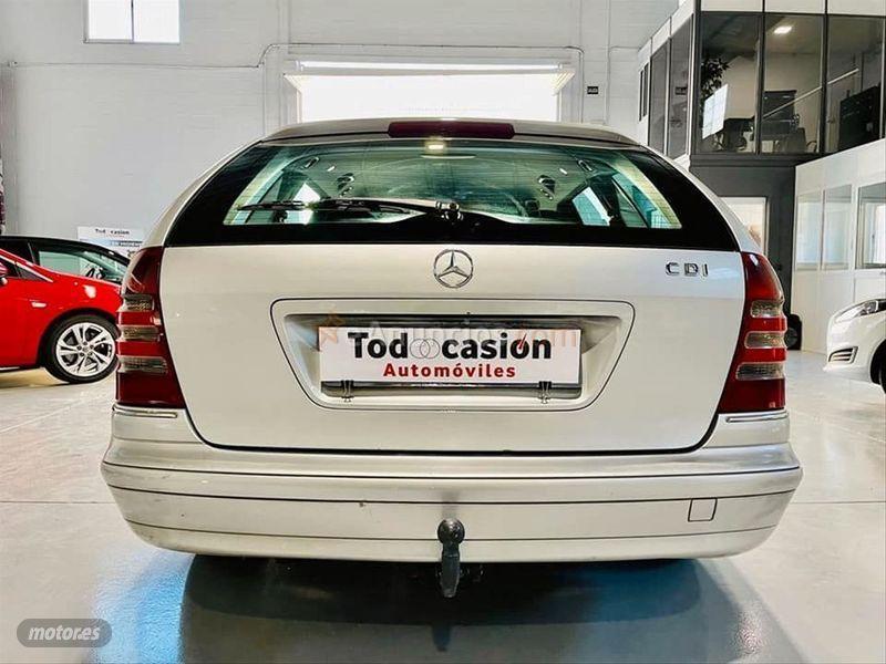 Mercedes Clase C C 220 CDI CLASSIC de 2001 con 280.000 Km por 4.300 EUR. en Sevilla