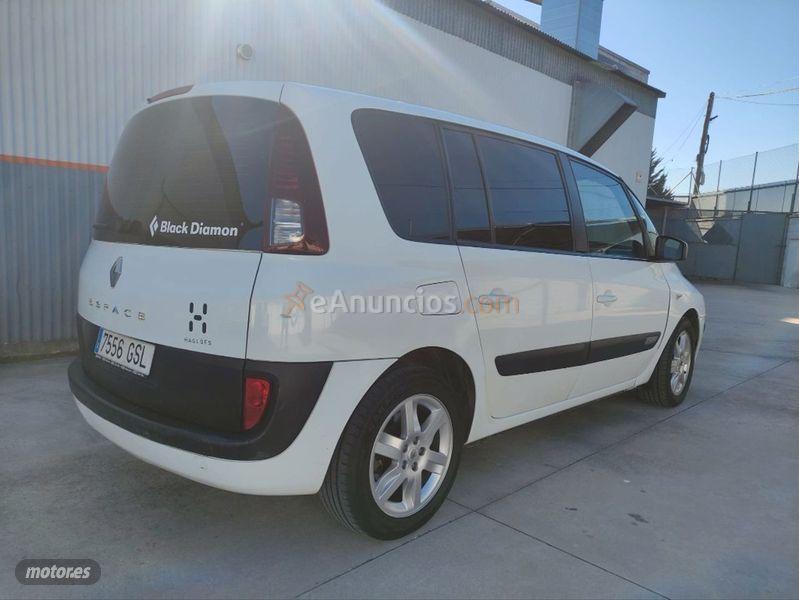 Renault Espace Initiale dCi 150 de 2010 con 200.000 Km por 3.500 EUR. en Madrid