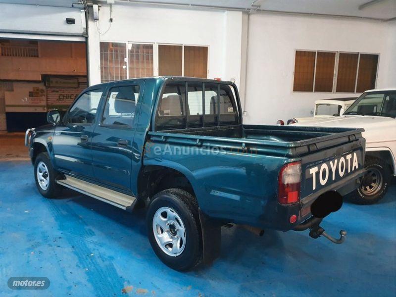 Toyota Hilux 2.4TD DC 4WD de 1999 con 143.000 Km por 10.999 EUR. en Malaga