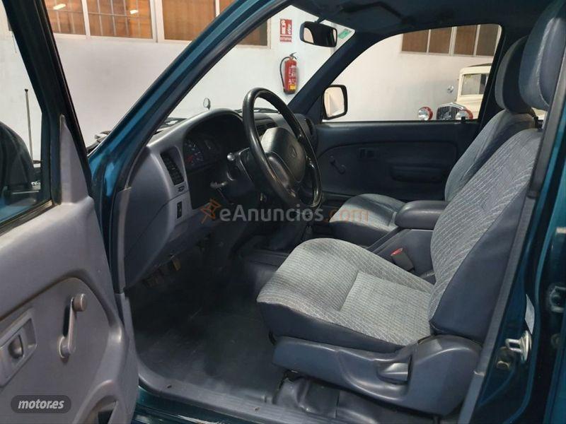 Toyota Hilux 2.4TD DC 4WD de 1999 con 143.000 Km por 10.999 EUR. en Malaga